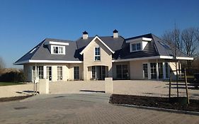 Luxe Prive-Kamer - Studio In Villa Aan Zee, Dishoek, Vernieuwd